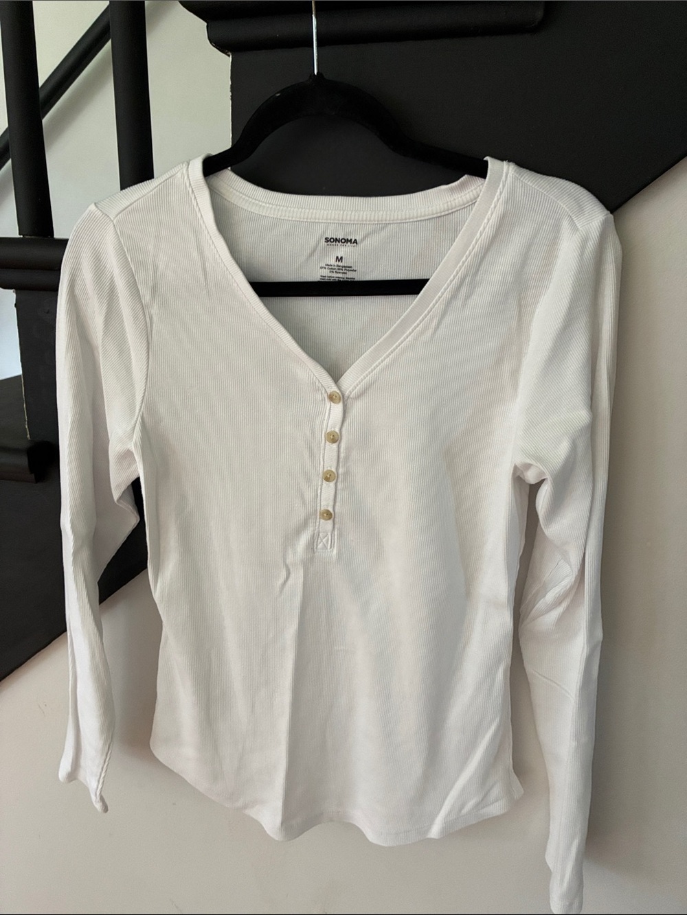Ribbed long sleeve tee shirt